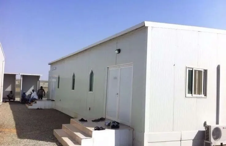 ساندوتش بانل تركيب ملاحق حديد الرياض