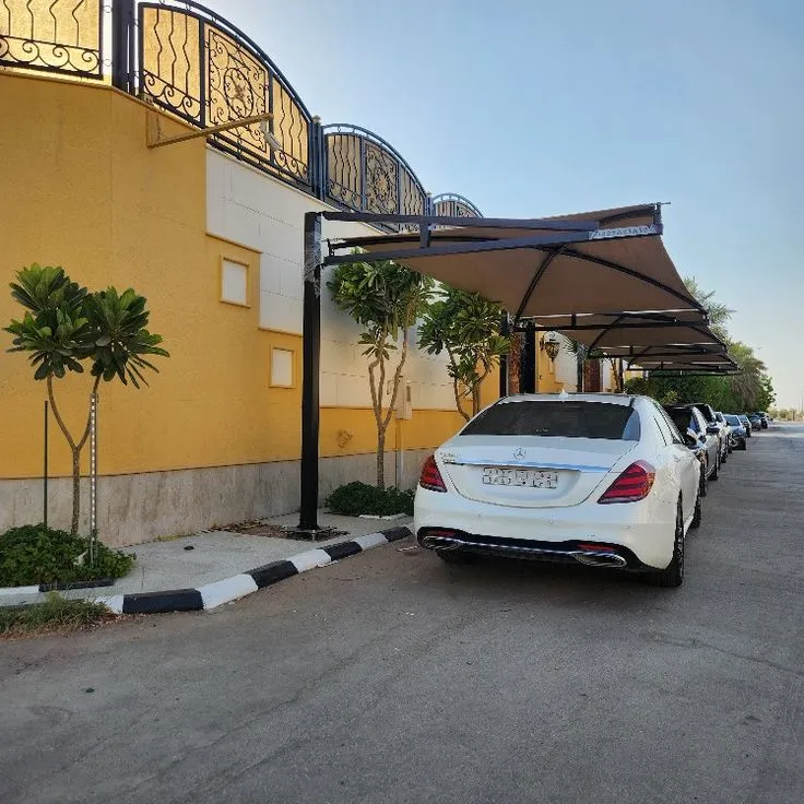 أحدث أشكال مظلات مواقف سيارات تناسب الذوق السعودي
