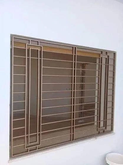 تركيب نوافذ حديدية ورشة في حي الملقى