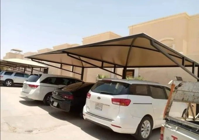 مظلات خارجية للسيارات  مواقف شمال الرياض