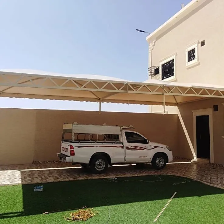 مظلات خارجية للسيارات  مواقف شمال الرياض
