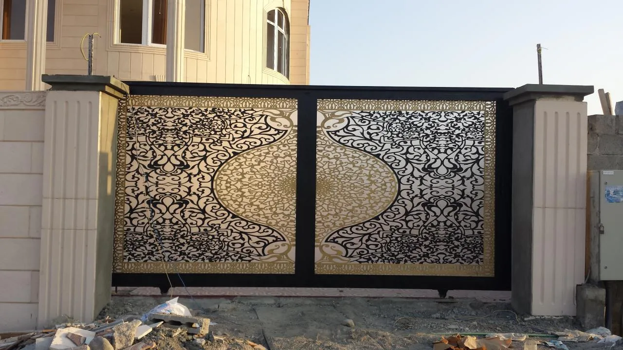 معلم أبواب ليزر تصميم أنيق يرفع من قيمة العقار في الرياض