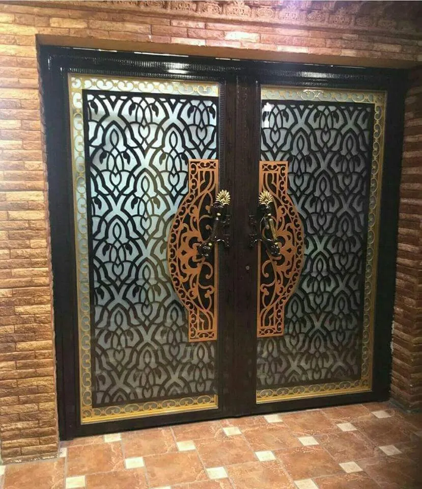 معلم أبواب ليزر تصميم أنيق يرفع من قيمة العقار في الرياض