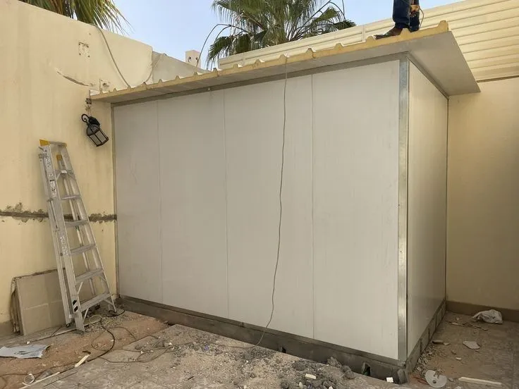 نصائح شراء ساندوتش بنل للجدران والأسقف حي النرجس