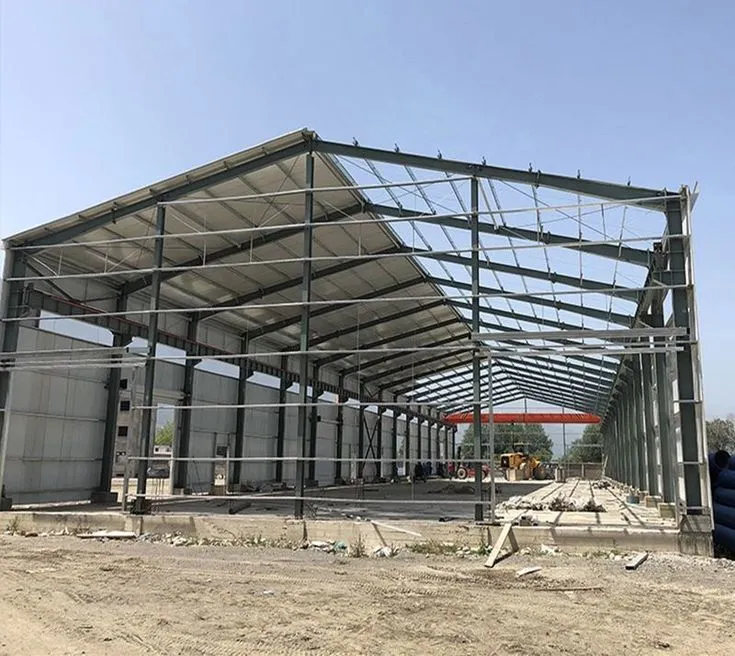 إنشاء حظائر ومزارع دواجن بالساندوتش بنل  الرياض
