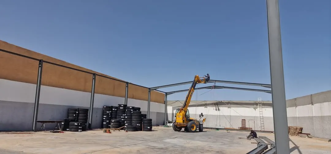 إنشاء حظائر ومزارع دواجن بالساندوتش بنل  الرياض
