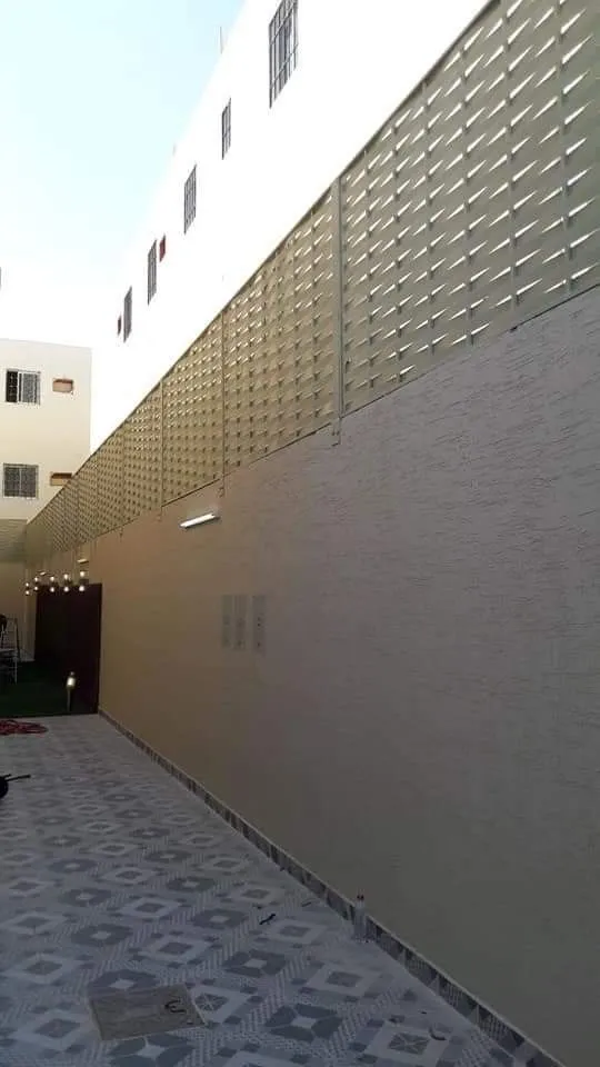 صور سواتر حديد مجلفن مطلية تناسب جميع أنواع المباني الرياض