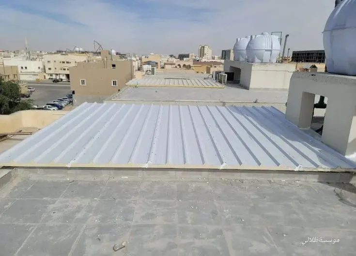 مميزات ساندوتش بنل ملاحق تركيب متقن عمل سريع في شمال الرياض