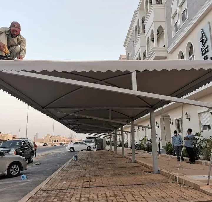 مقاول مظلات سيارات للمدارس في الرياض