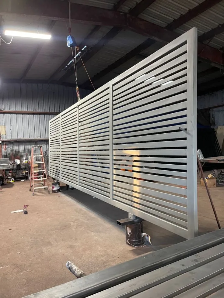 تصميم سواتر حديد للاستراحات|سواتر حديد فاخرة شمال الرياض