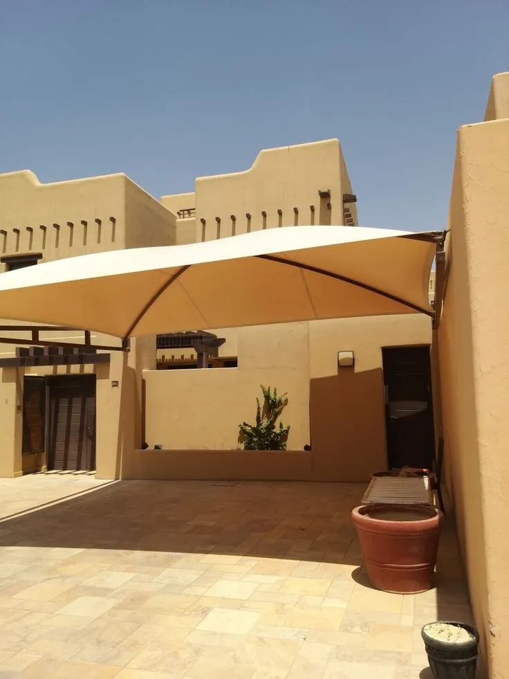 عمل مظلات سيارات تلبي احتياجات العملاء في الرياض