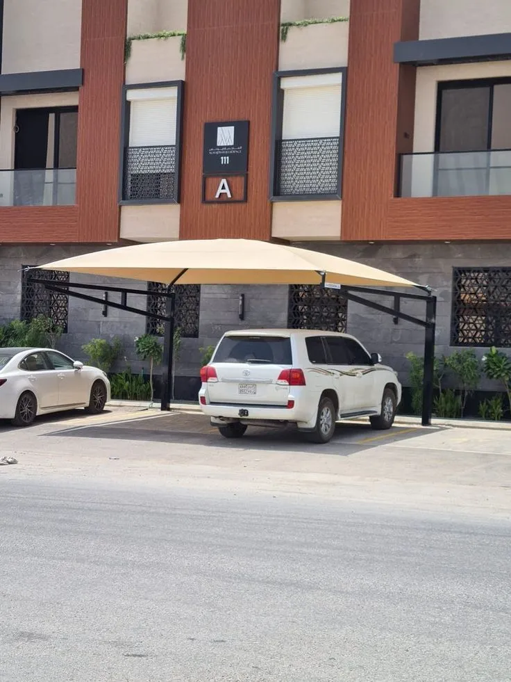 حداد مظلات سيارات قريب في الرياض