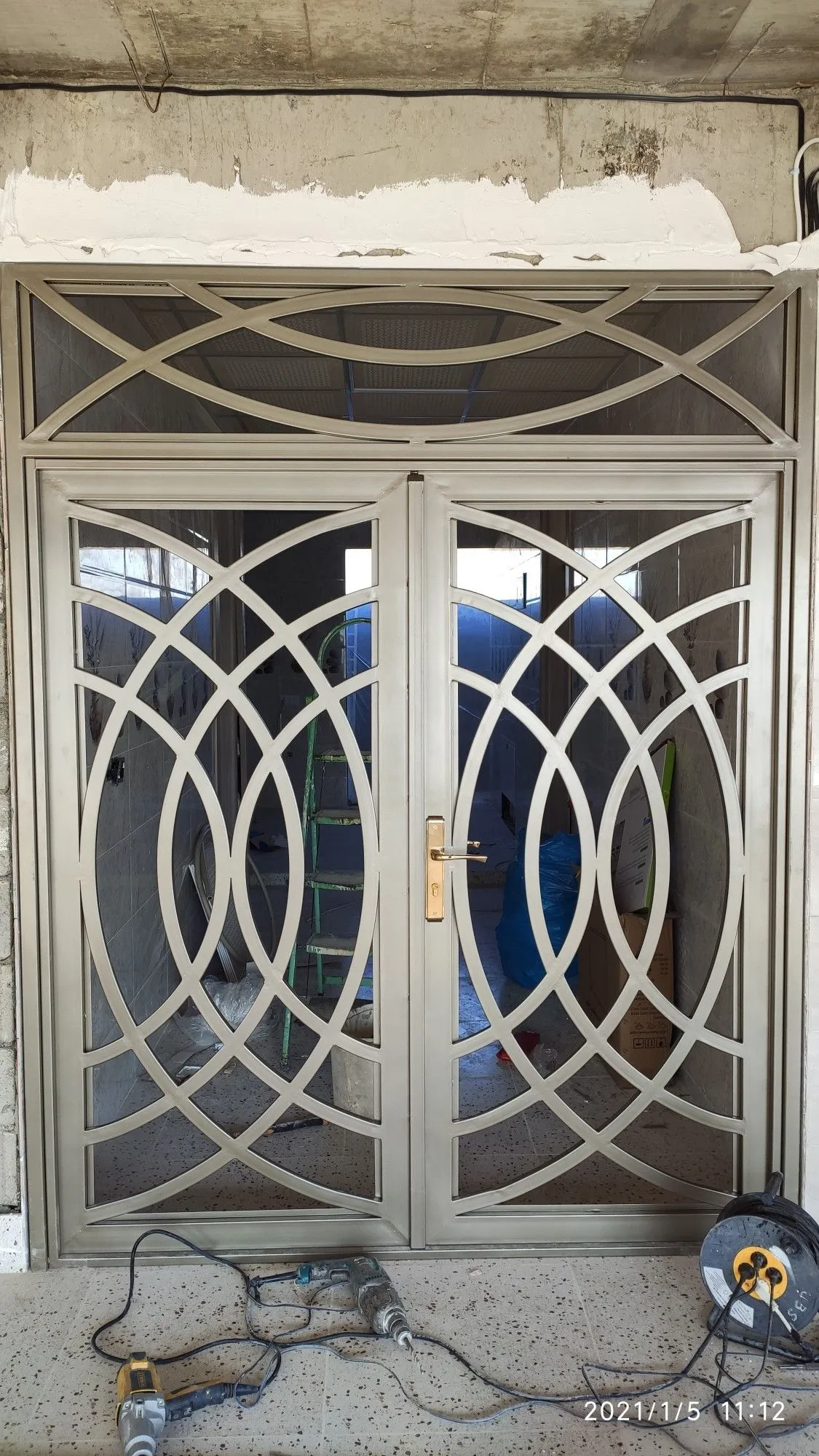 حداد متنقل  للصيانة  الابواب السريعة الرياض