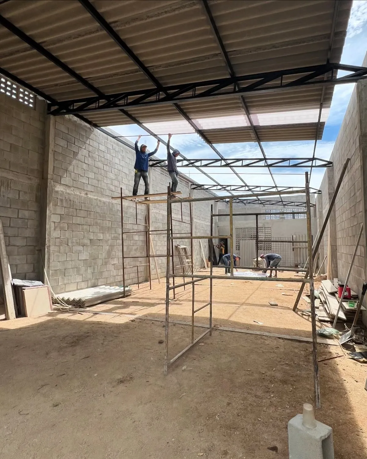 هناقر سيارات صغيرة وكبيرة الرياض