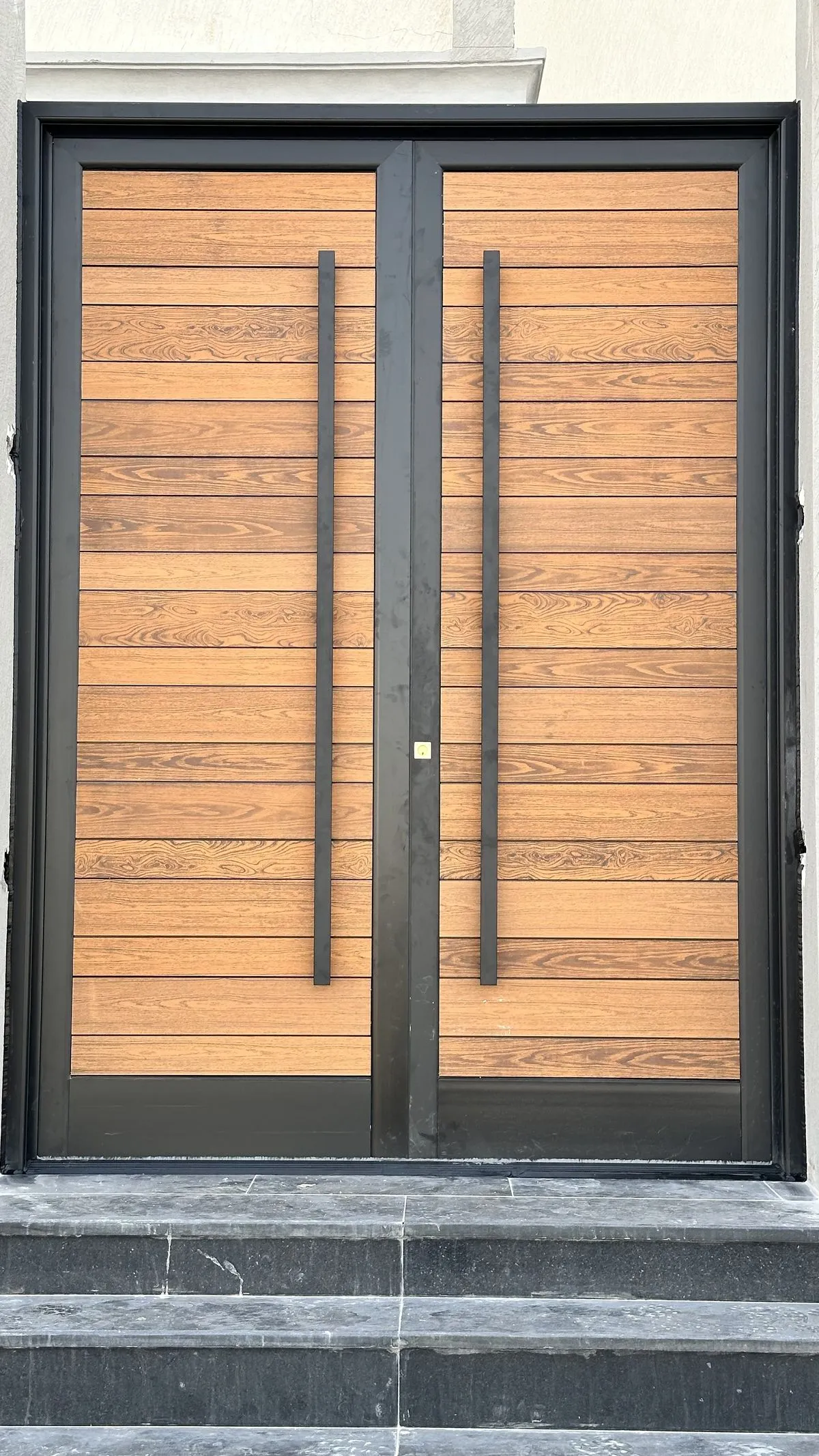 نصائح لاختيار أفضل أبواب كلادينج الرياض