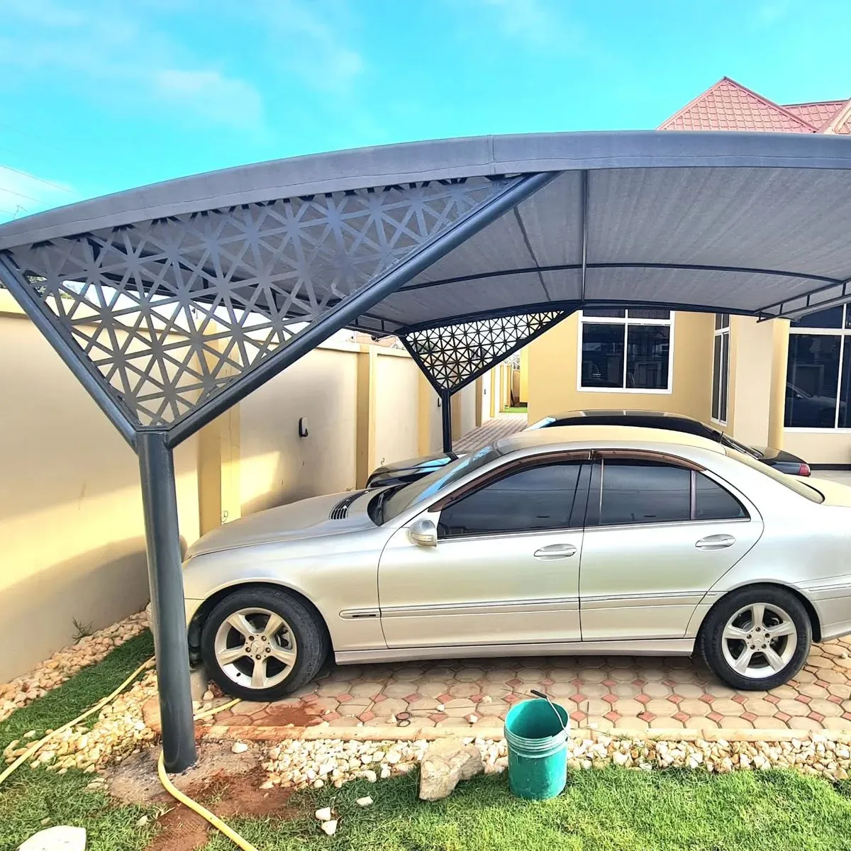 ورشة حدادة مظلات سيارات شمال الرياض