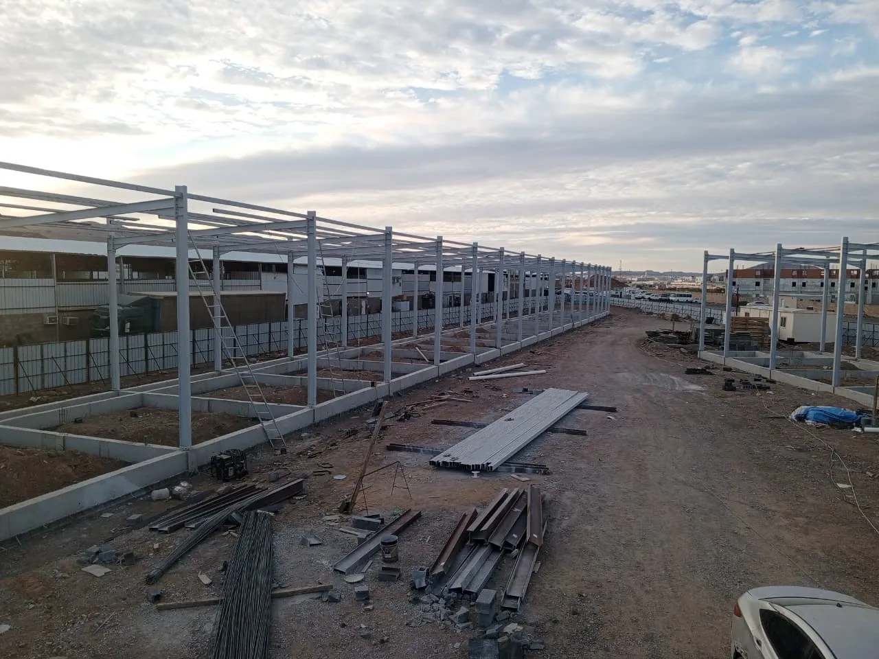 مقاول بناء تركيب مستودع مخزن في الرياض حي ام الحمام