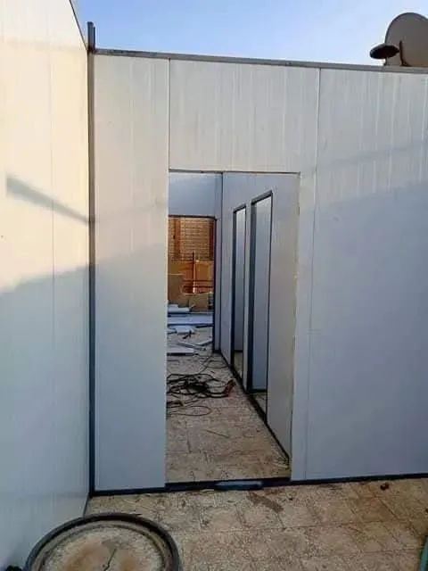 شراء ساندوتش بانل حي العليا