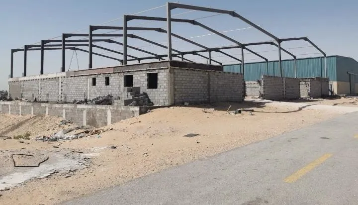 بناء  مستودعات  تخزين  وهناجر شمال الرياض