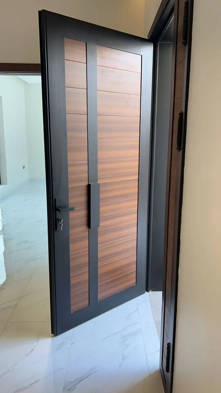 أبواب كلادينج النرجس بالرياض